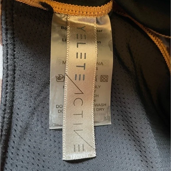 Yelete Activewear too and leggings - Picture 6 of 9